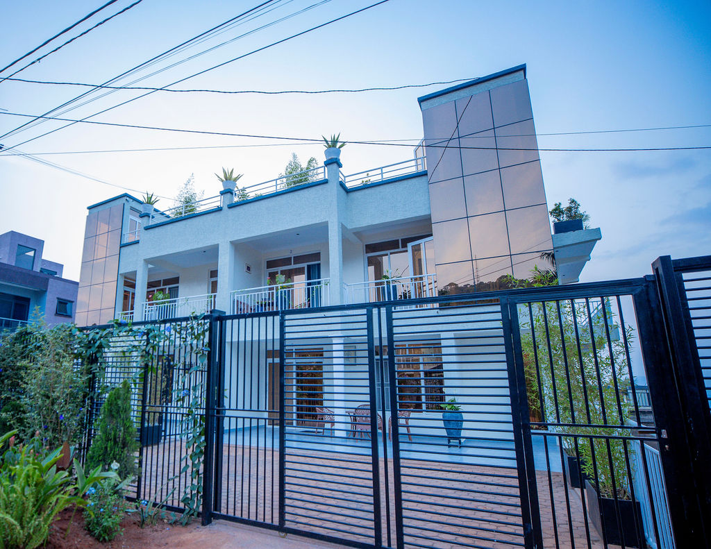 T & M Luxury Apartments, gallery photo 3