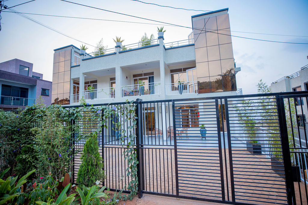 T & M Luxury Apartments, gallery photo 6